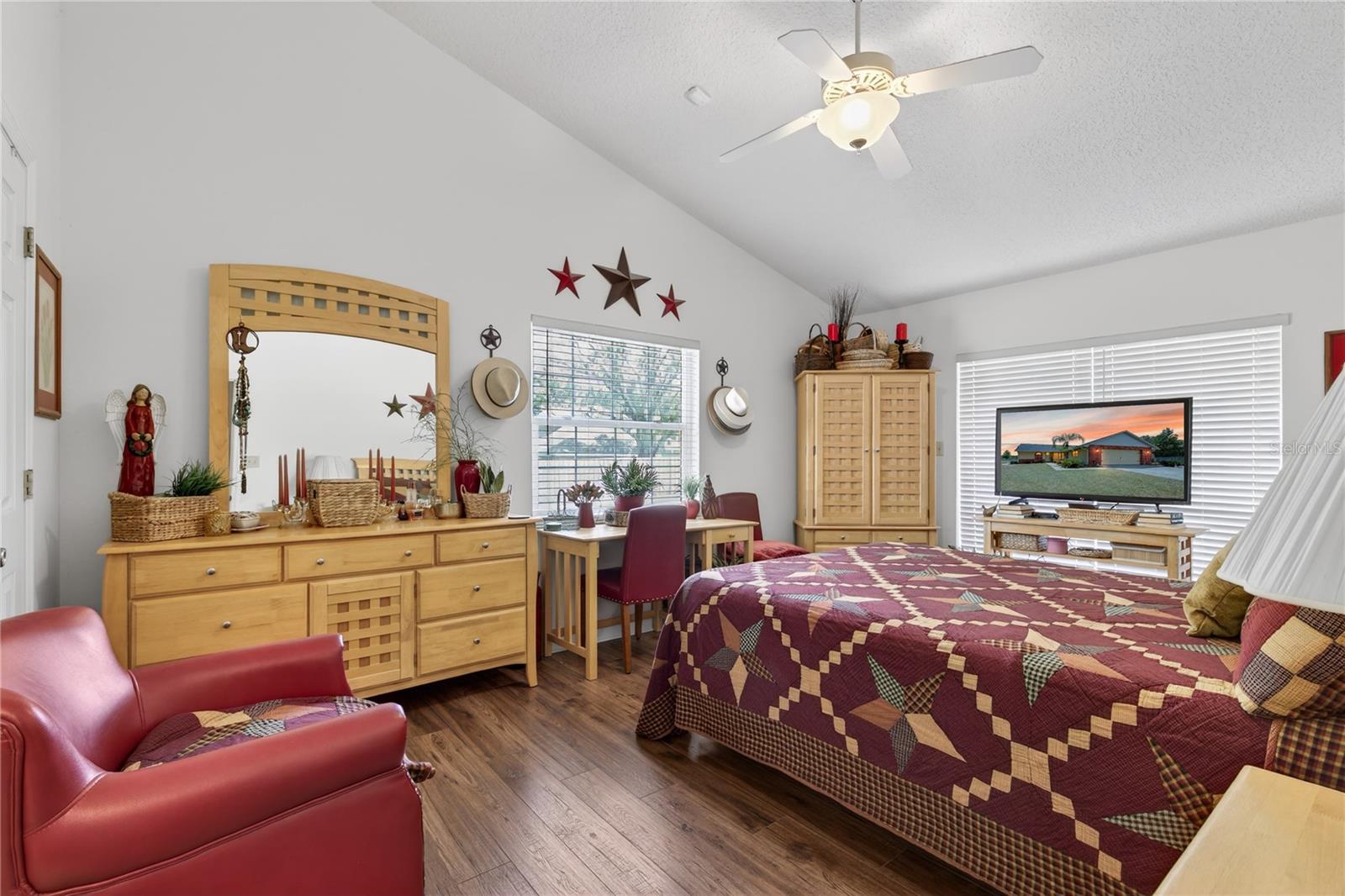 23440 OAK LN, SORRENTO, FL, 32776