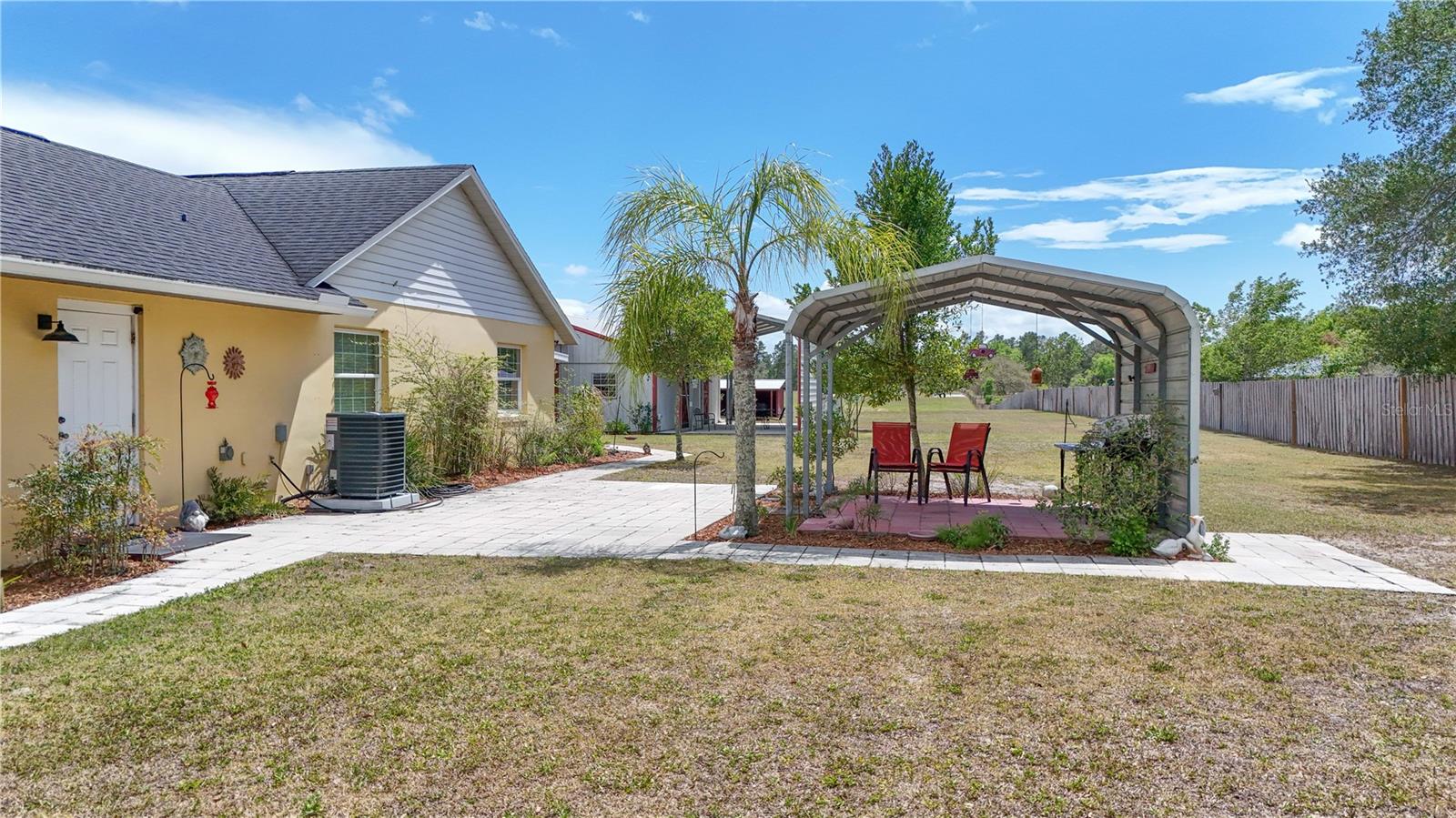 23440 OAK LN, SORRENTO, FL, 32776