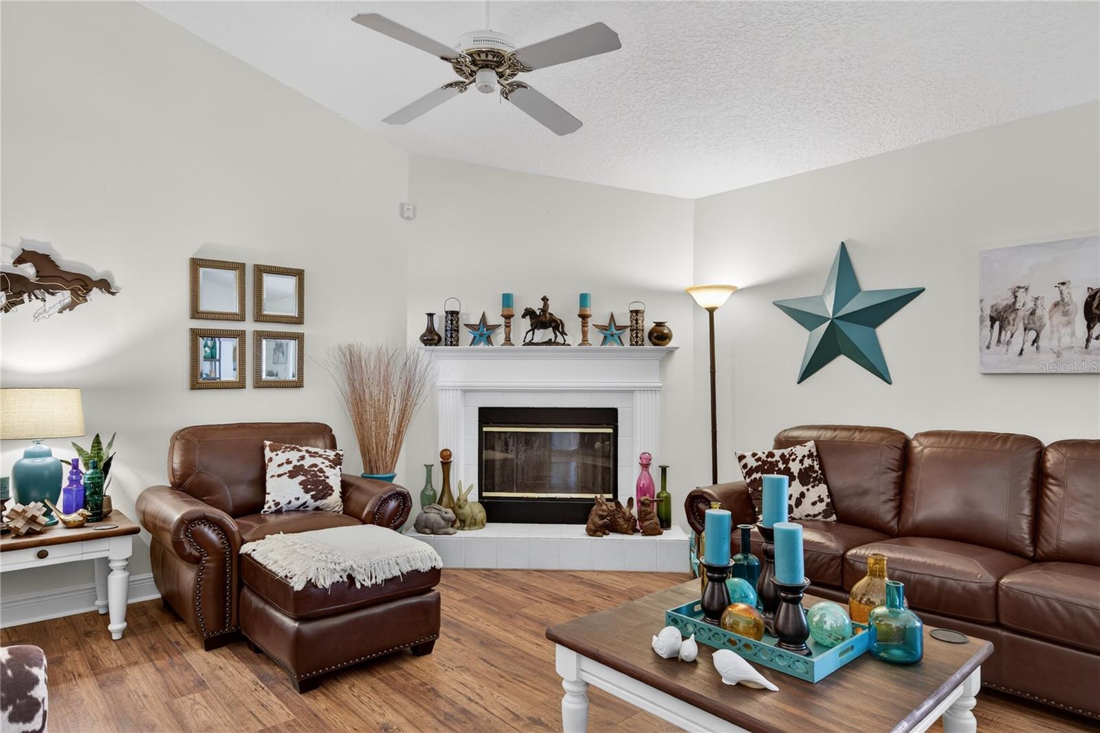 23440 OAK LN, SORRENTO, FL, 32776