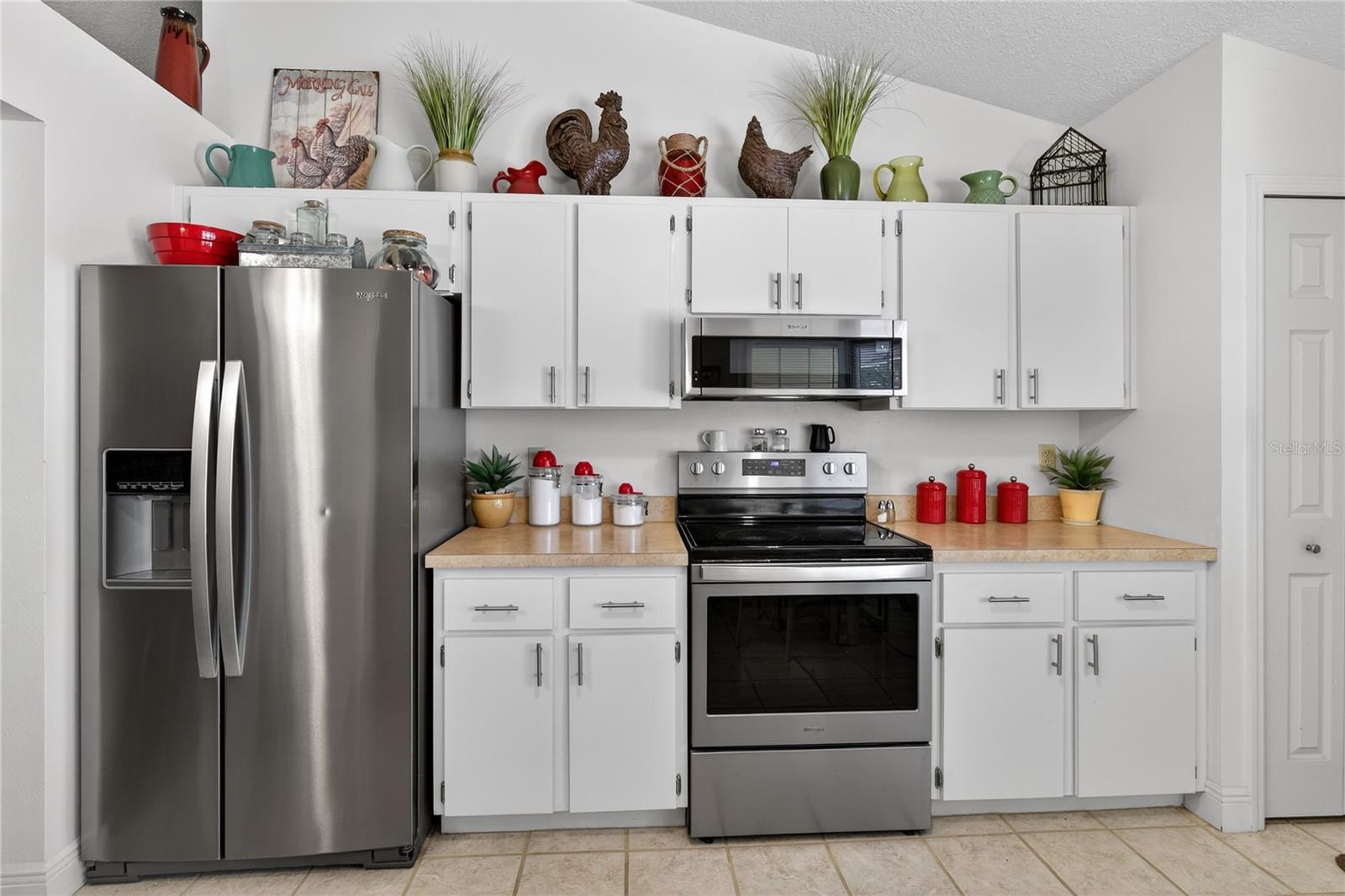 23440 OAK LN, SORRENTO, FL, 32776