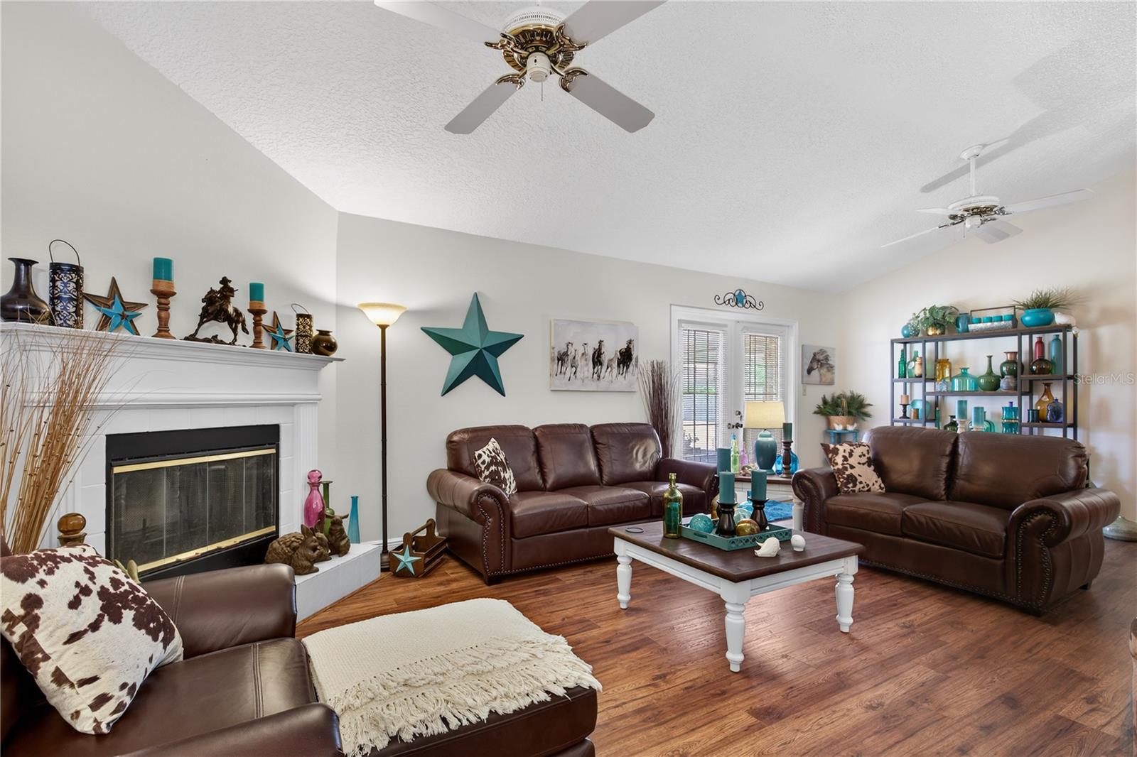 23440 OAK LN, SORRENTO, FL, 32776