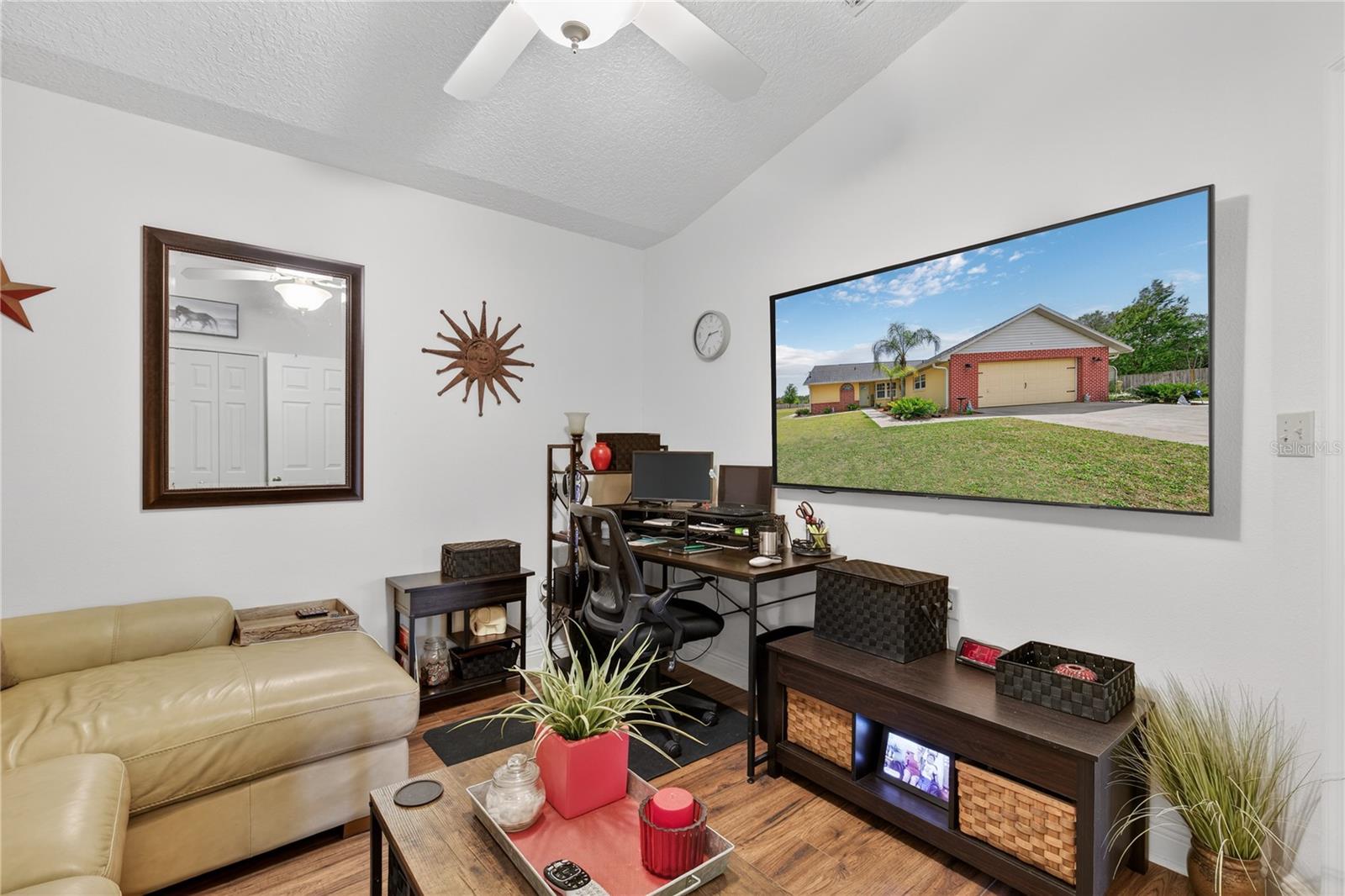 23440 OAK LN, SORRENTO, FL, 32776