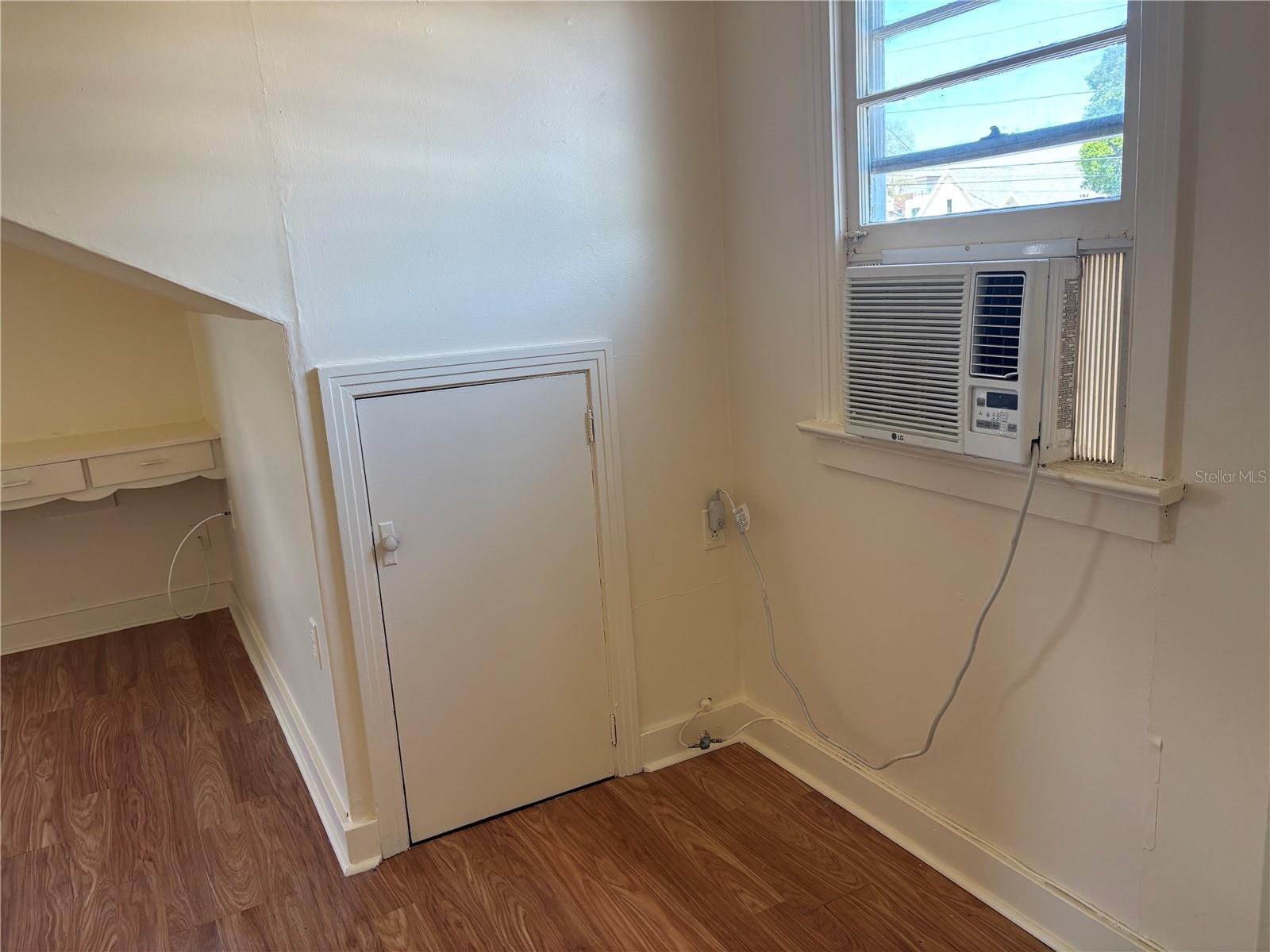 507 CLEVELAND AVE SW #2, LARGO, FL, 33770