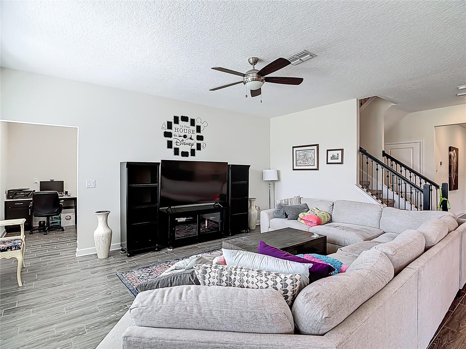 460 BRUNSWICK DR, DAVENPORT, FL, 33837
