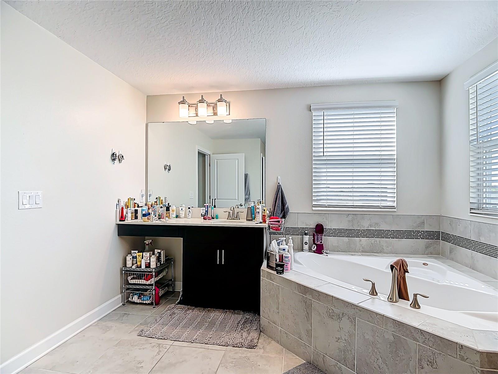 460 BRUNSWICK DR, DAVENPORT, FL, 33837