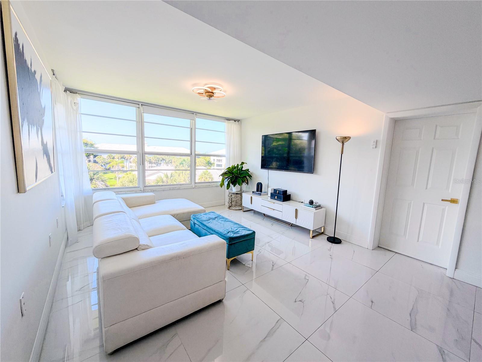 3635 WHITEHALL DR #401, WEST PALM BEACH, FL, 33401