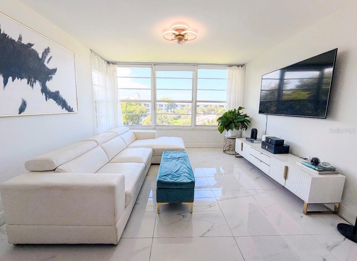 3635 WHITEHALL DR #401, WEST PALM BEACH, FL, 33401