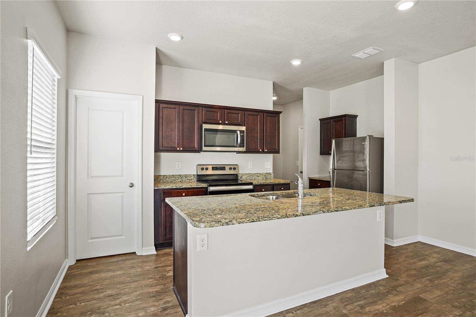 2835 NEVERLAND DR, NEW SMYRNA BEACH, FL, 32168