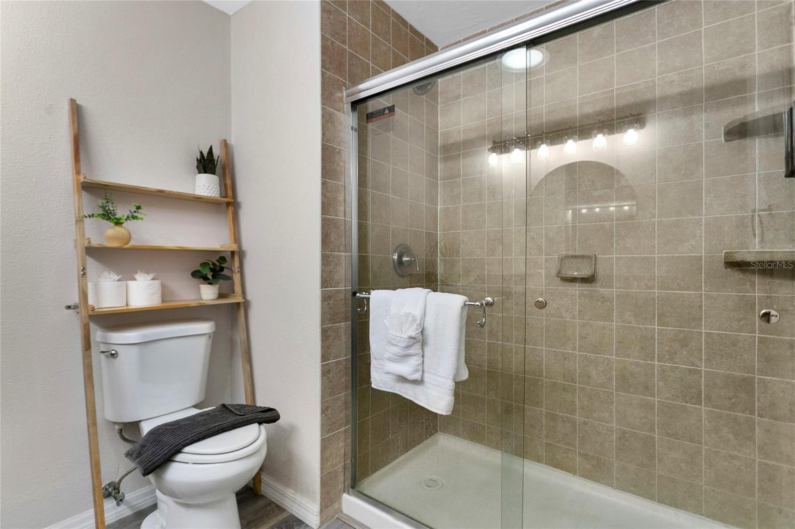 2522 EVERGREEN DR, EDGEWATER, FL, 32141