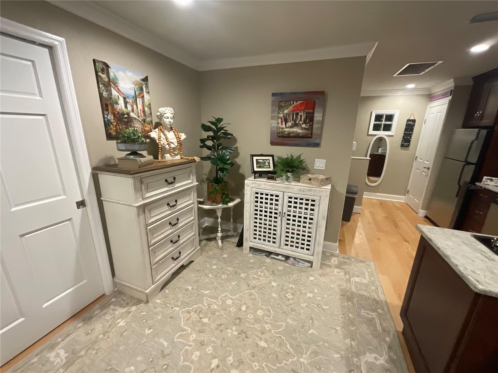 Additional area / room for bed