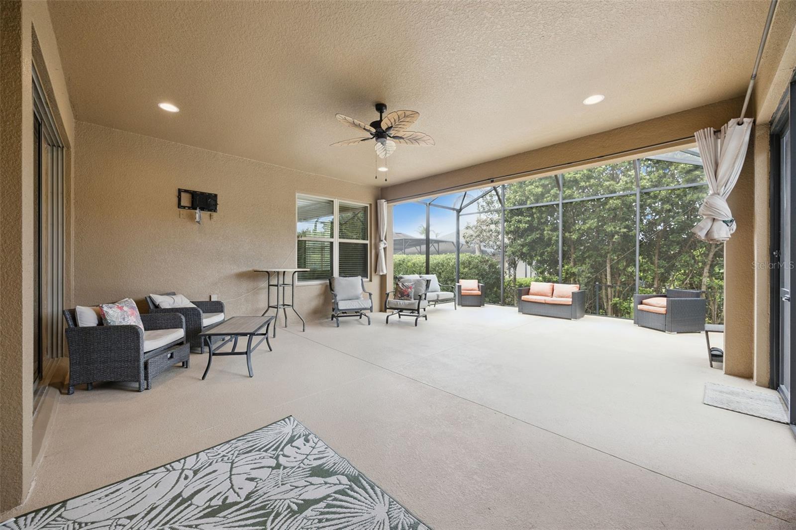 588 AUTUMN ASH DR, CLERMONT, FL, 34715