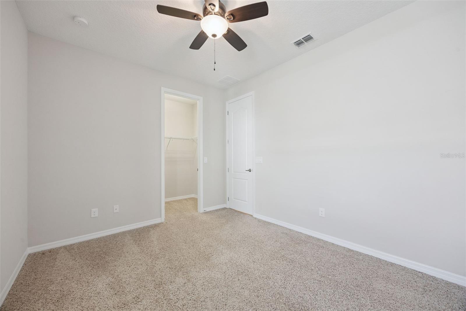 588 AUTUMN ASH DR, CLERMONT, FL, 34715