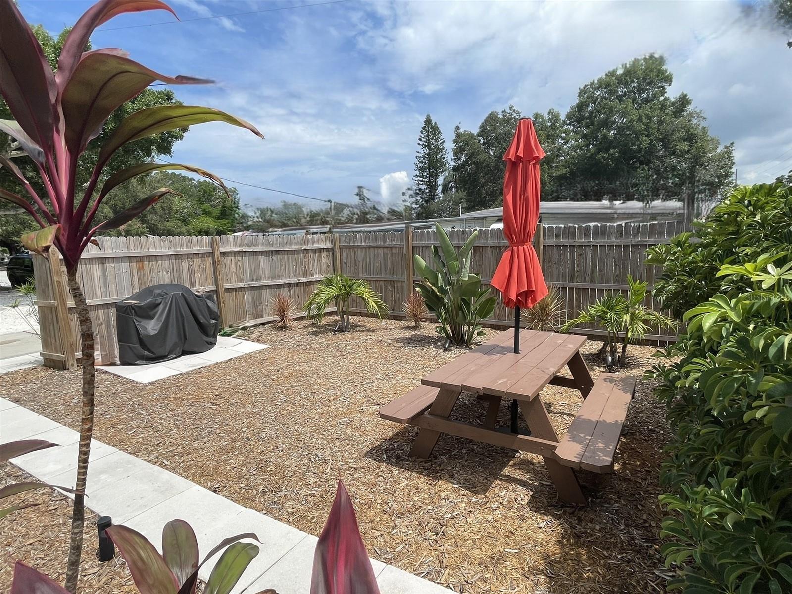828 S TUTTLE AVE #A, SARASOTA, FL, 34237