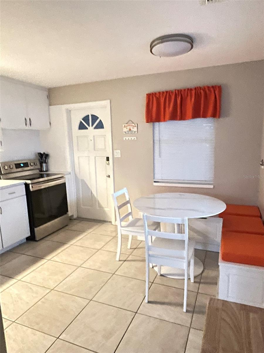 828 S TUTTLE AVE #A, SARASOTA, FL, 34237