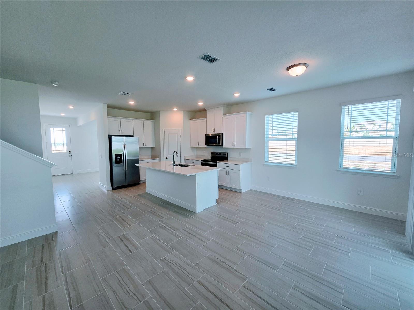 2232 HEN ROAD, MINNEOLA, FL, 34715