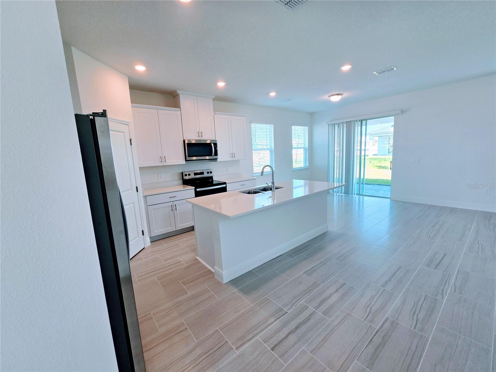 2232 HEN ROAD, MINNEOLA, FL, 34715
