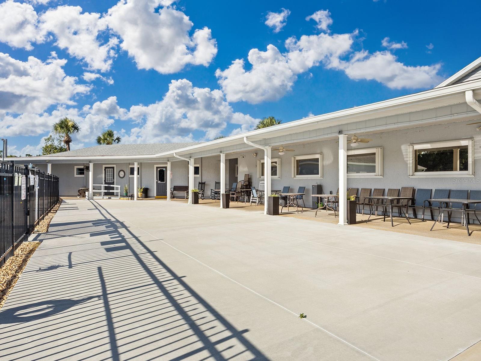 1231 ELKHART CIR, TAVARES, FL, 32778