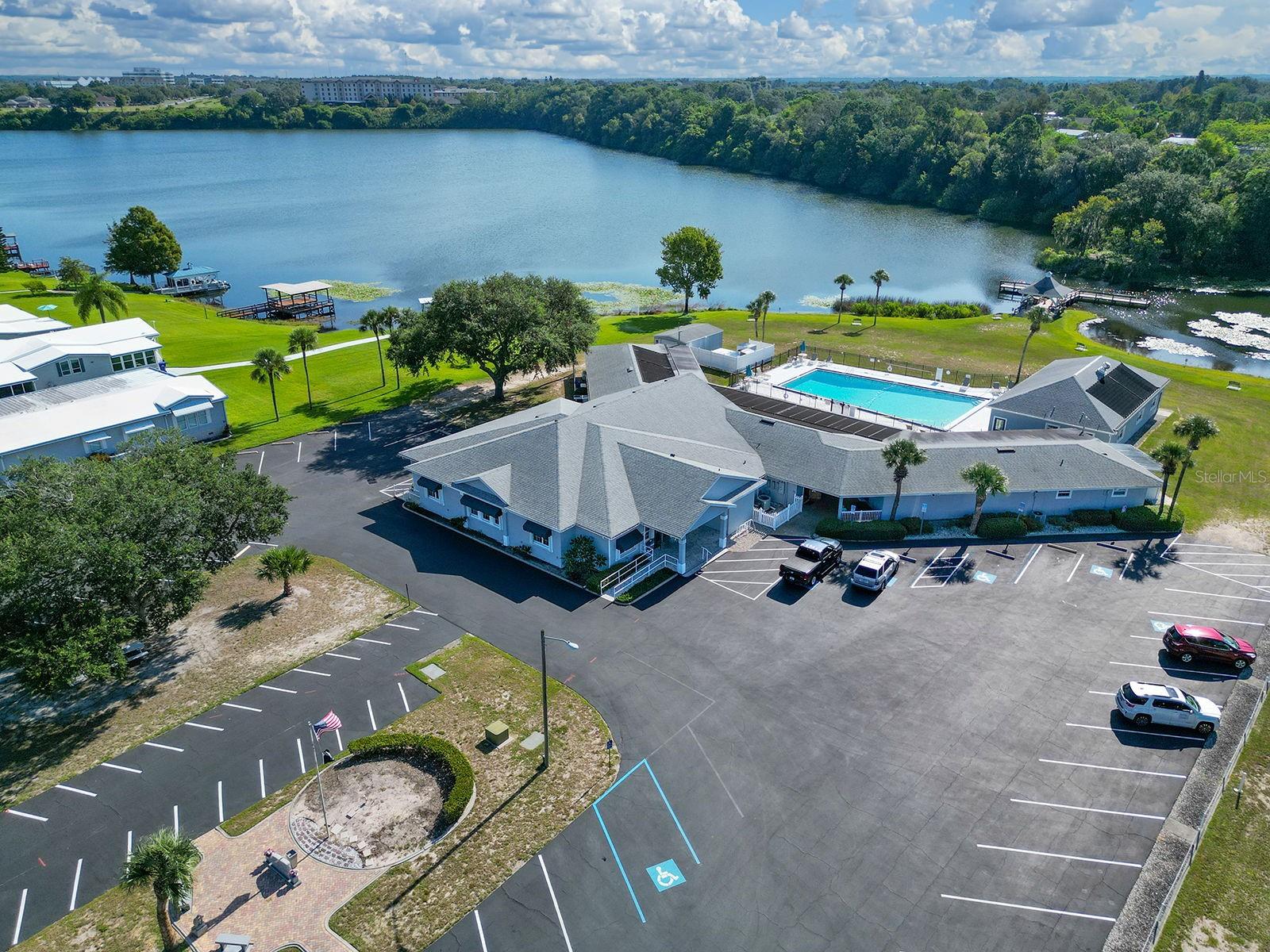 1231 ELKHART CIR, TAVARES, FL, 32778