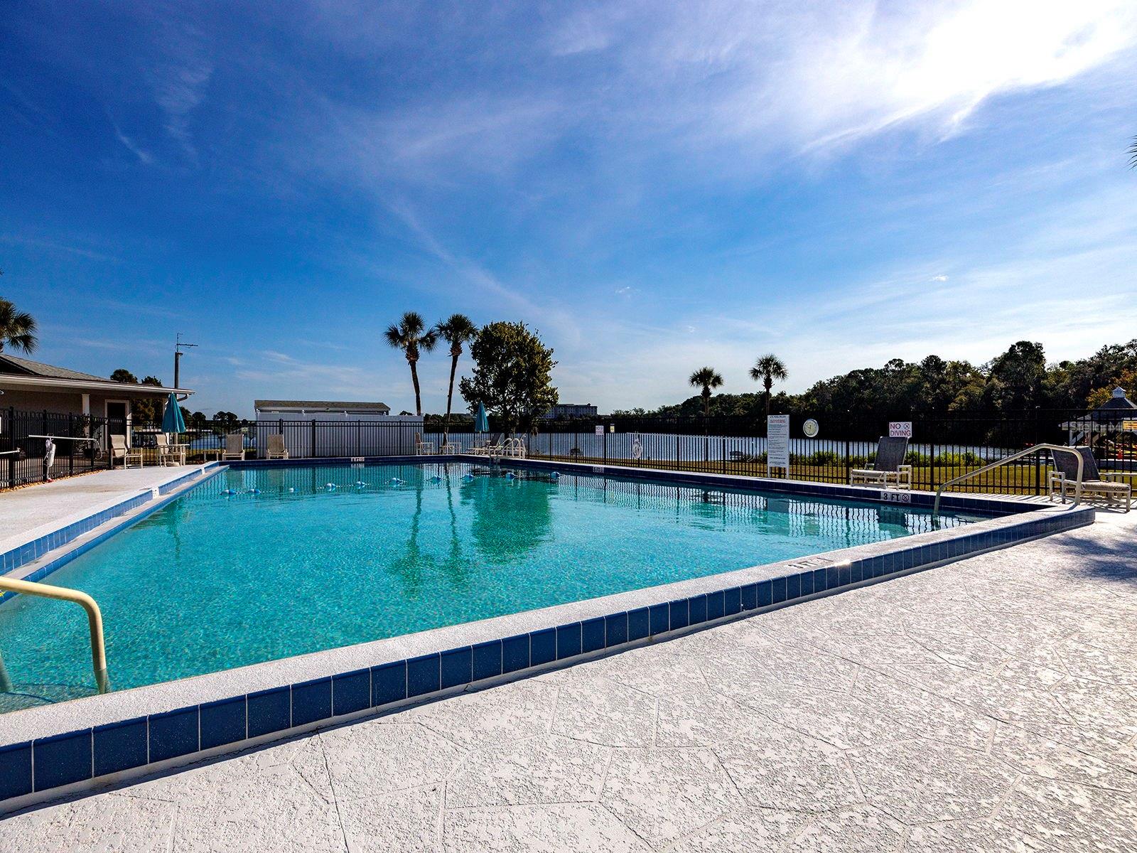 1231 ELKHART CIR, TAVARES, FL, 32778