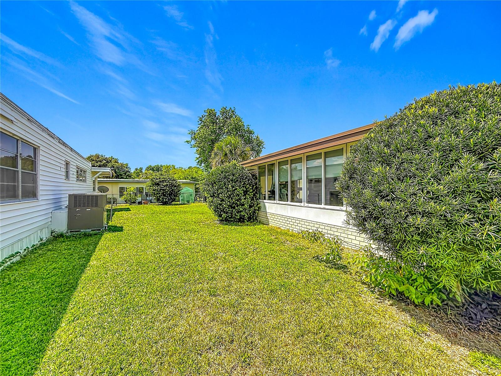1231 ELKHART CIR, TAVARES, FL, 32778