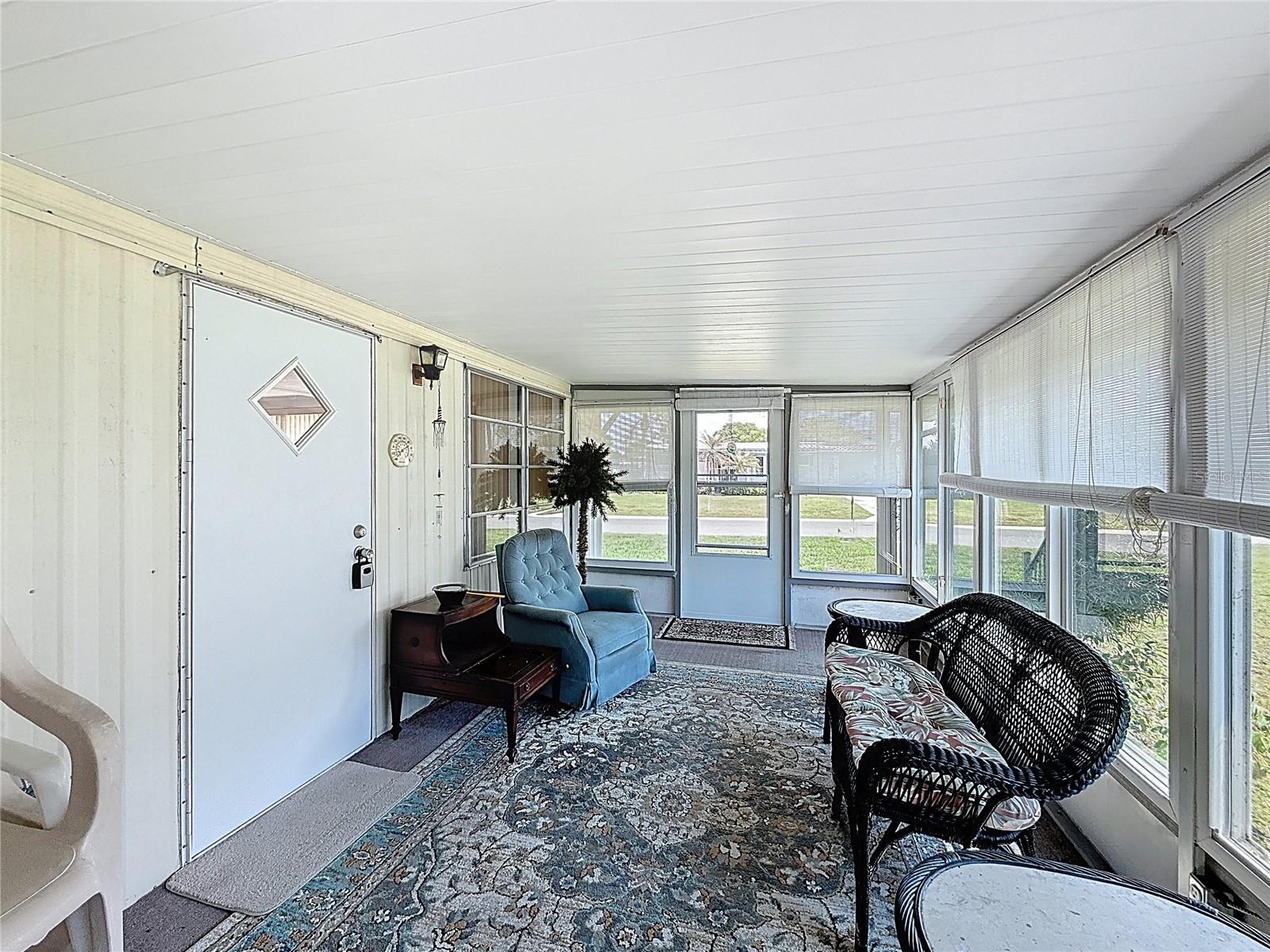 1231 ELKHART CIR, TAVARES, FL, 32778