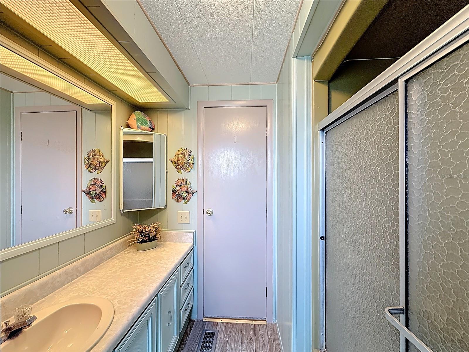 1231 ELKHART CIR, TAVARES, FL, 32778