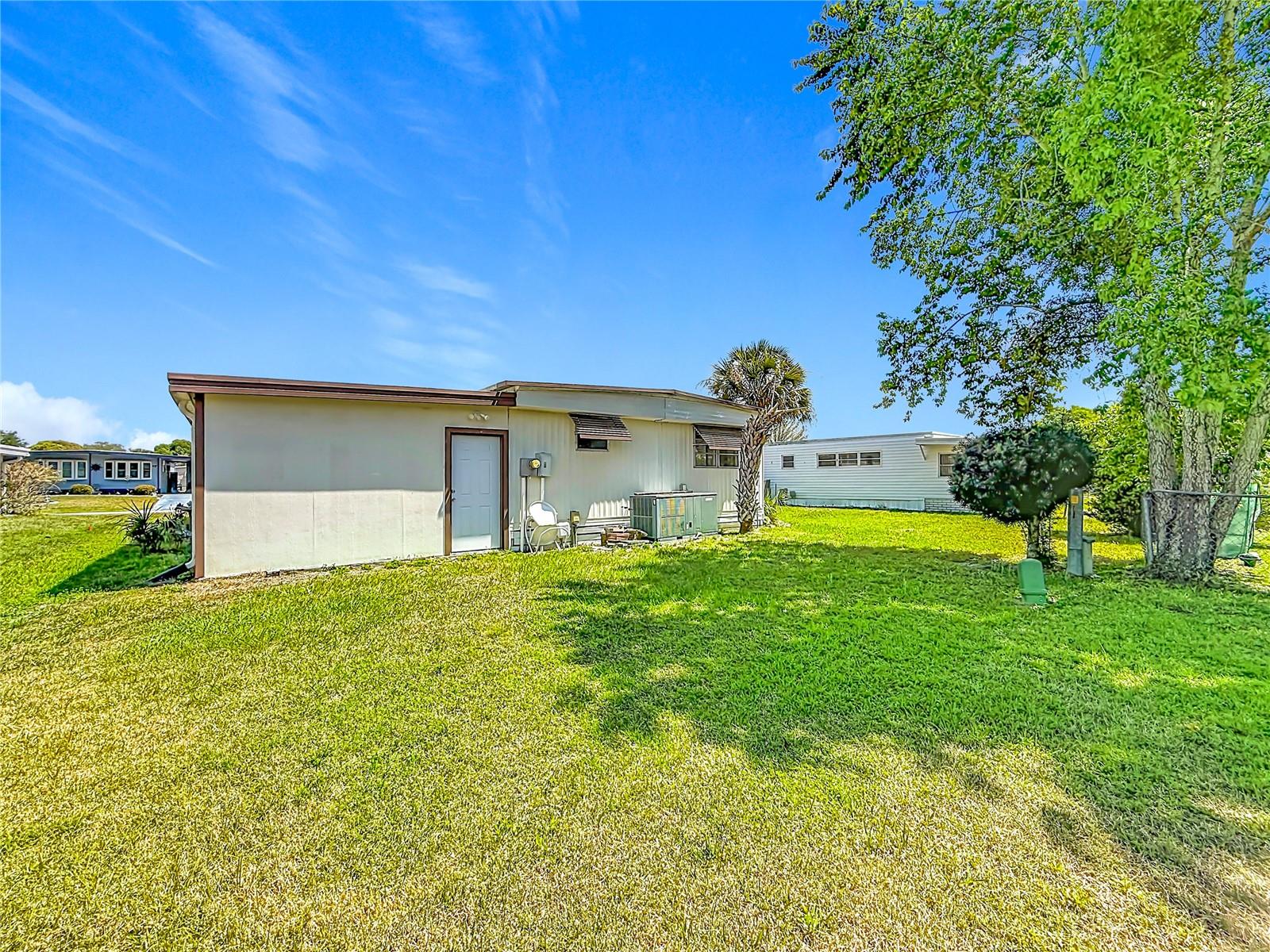 1231 ELKHART CIR, TAVARES, FL, 32778