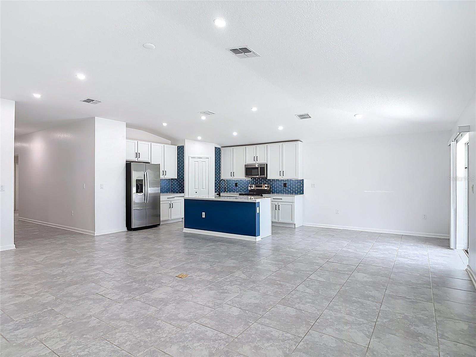 1312 PEACH CREEK DR, OSTEEN, FL, 32764