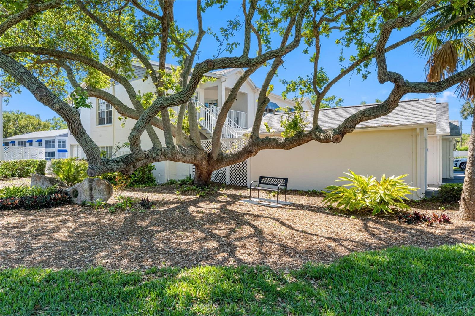 ... Mature landscaping thru out Shipwatch.. Most folks don't know Shipwatch exists this close to the Beach. Some   of the best clay tennis courts in the county are at  Shipwatch.