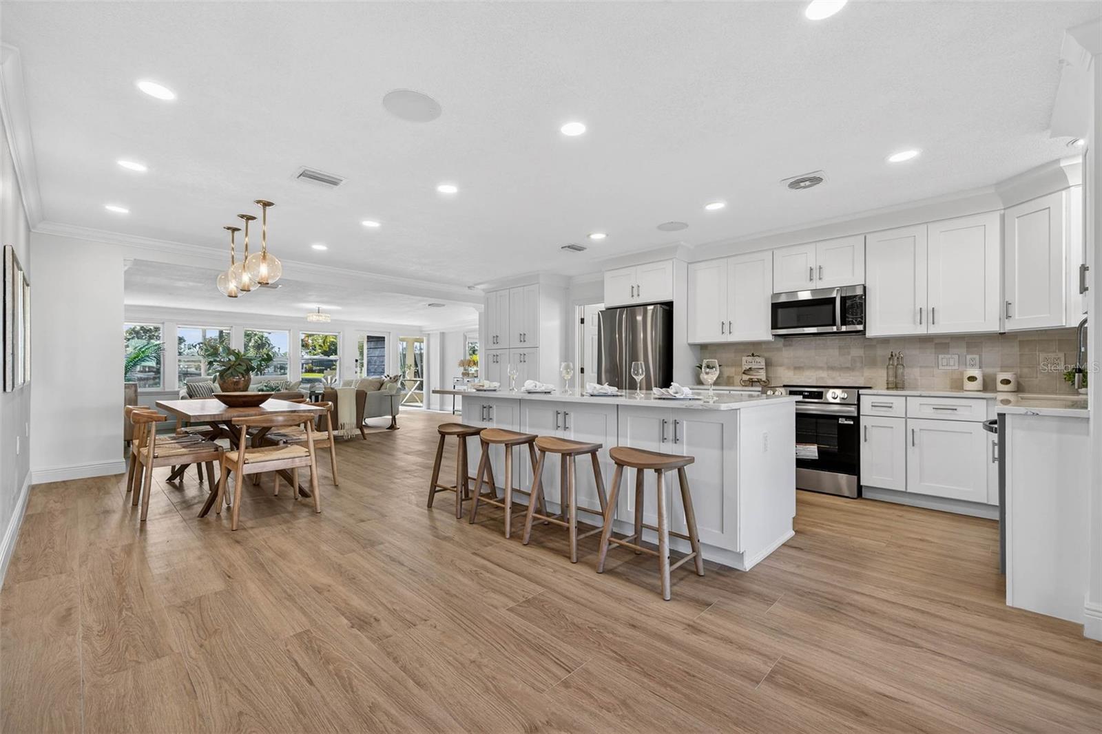 4790 VENETIAN BLVD NE, ST PETERSBURG, FL, 33703
