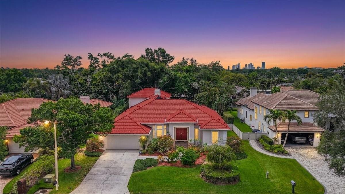 860 SAND PINE DR NE, ST PETERSBURG, FL, 33703