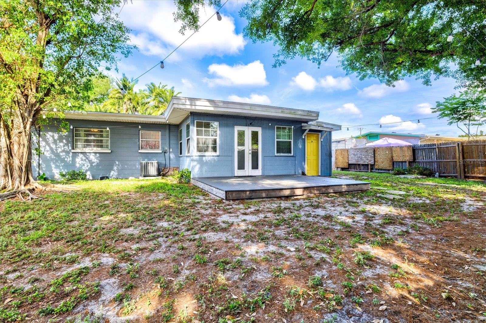 5911 OLIVE AVE, SARASOTA, FL, 34231