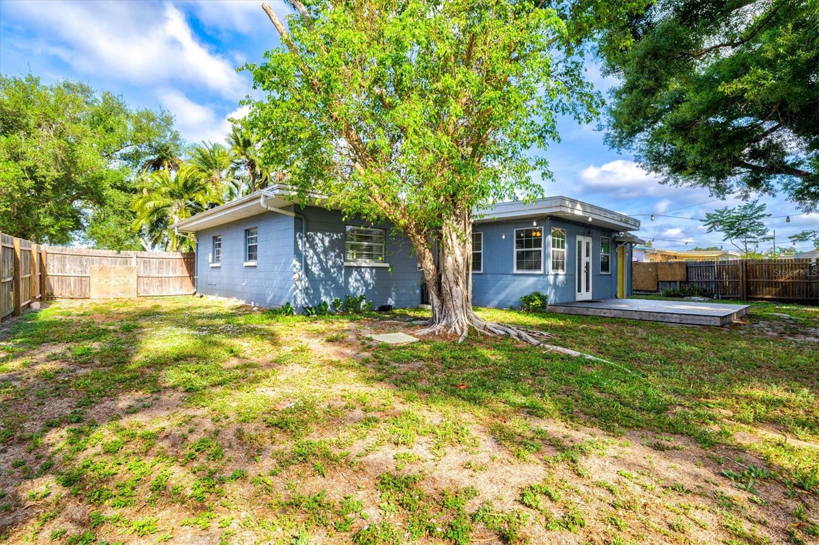 5911 OLIVE AVE, SARASOTA, FL, 34231
