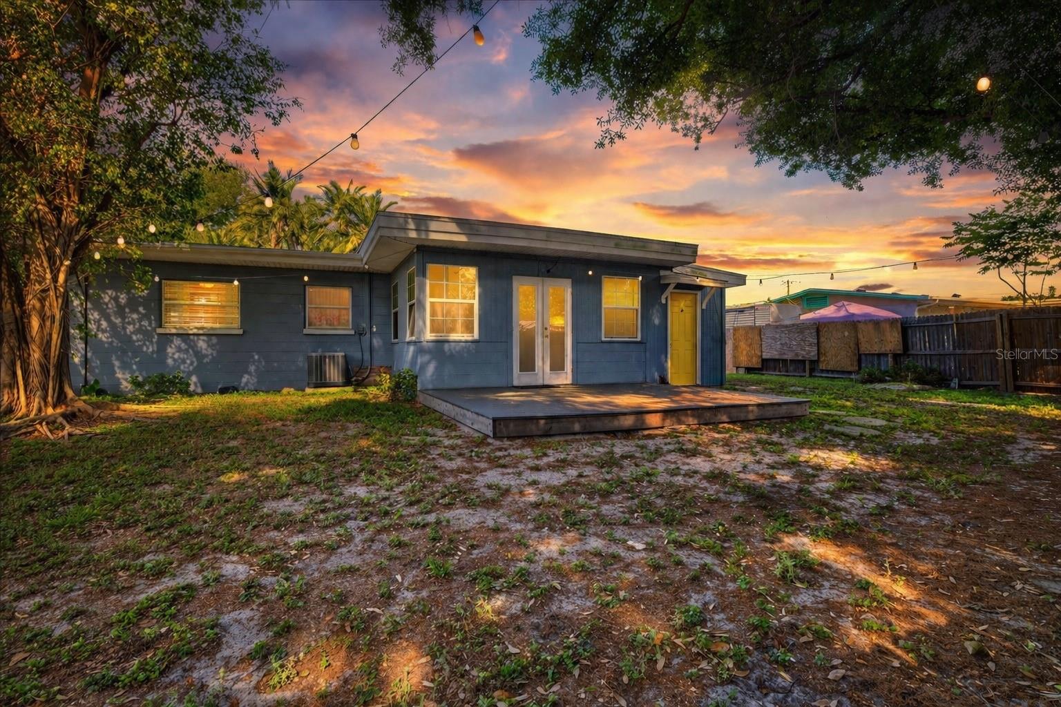 5911 OLIVE AVE, SARASOTA, FL, 34231