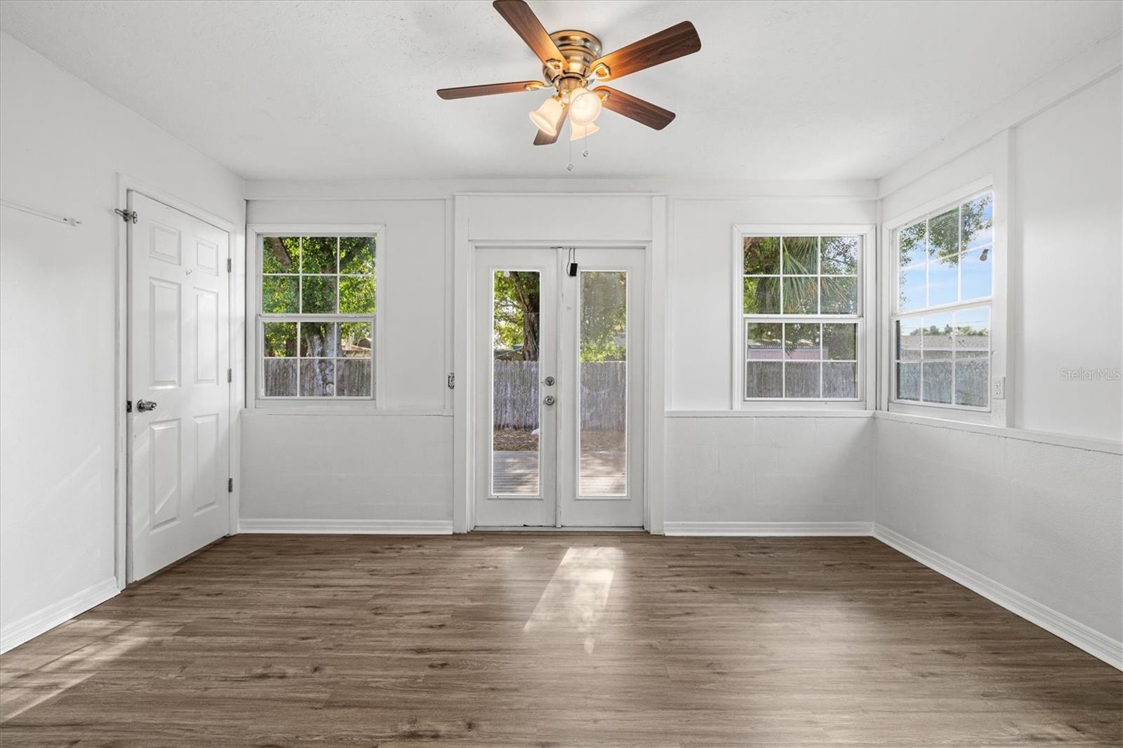 5911 OLIVE AVE, SARASOTA, FL, 34231
