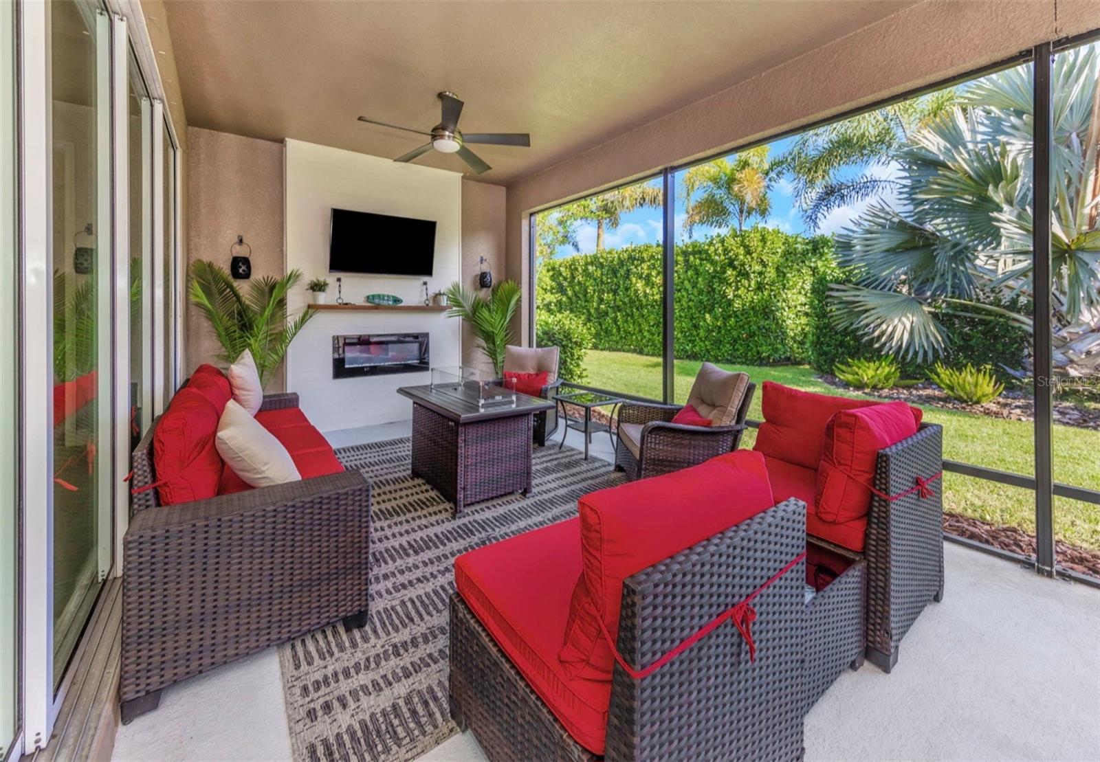 6916 NEOPOLITAN CT, APOLLO BEACH, FL, 33572