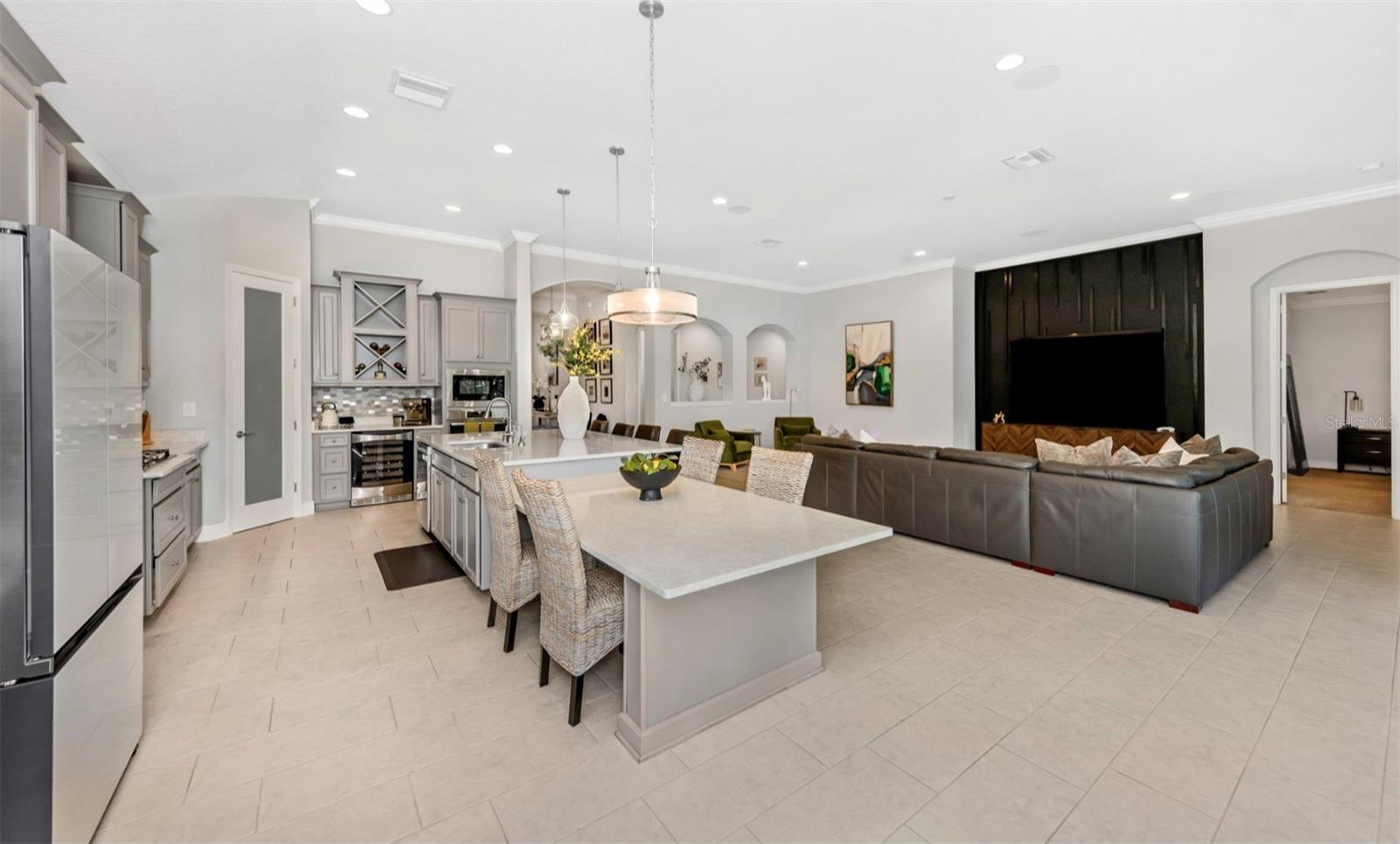 6916 NEOPOLITAN CT, APOLLO BEACH, FL, 33572