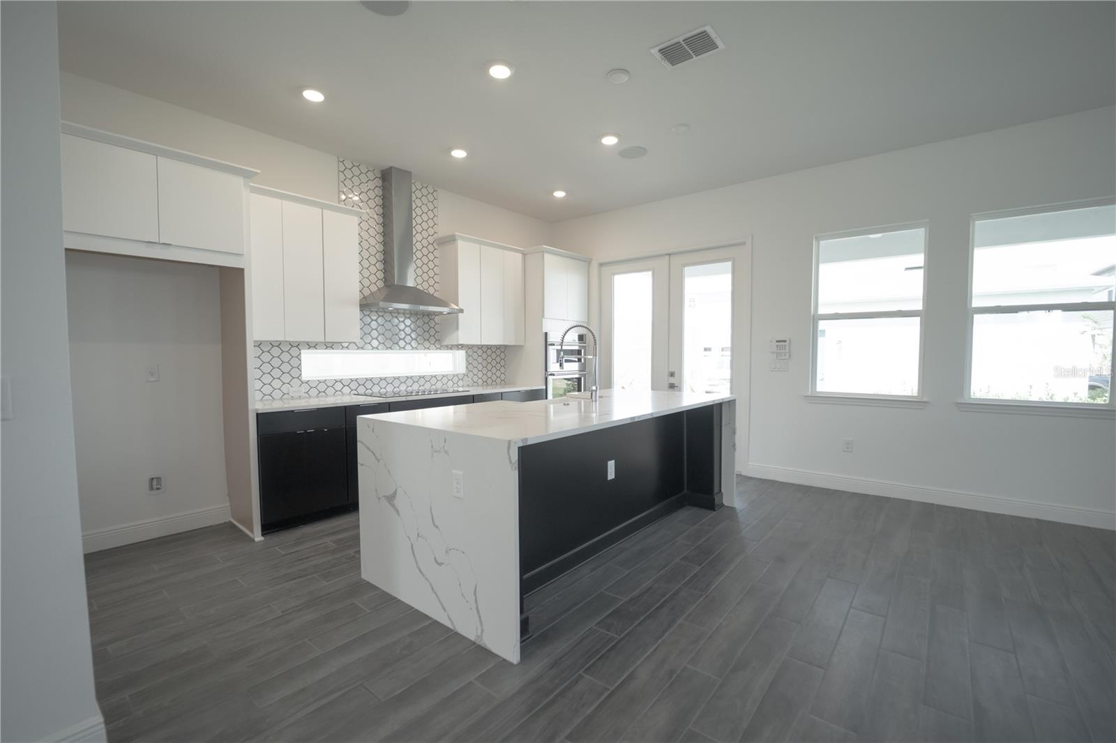 9856 SHARPLESS ALY, ORLANDO, FL, 32827