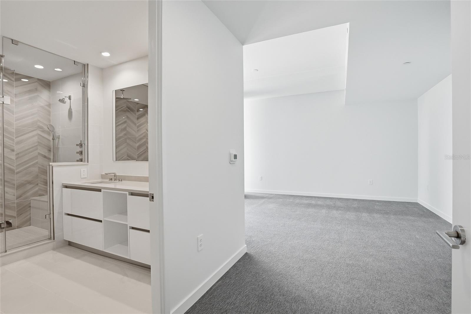 400 CENTRAL AVE #301, ST PETERSBURG, FL, 33701