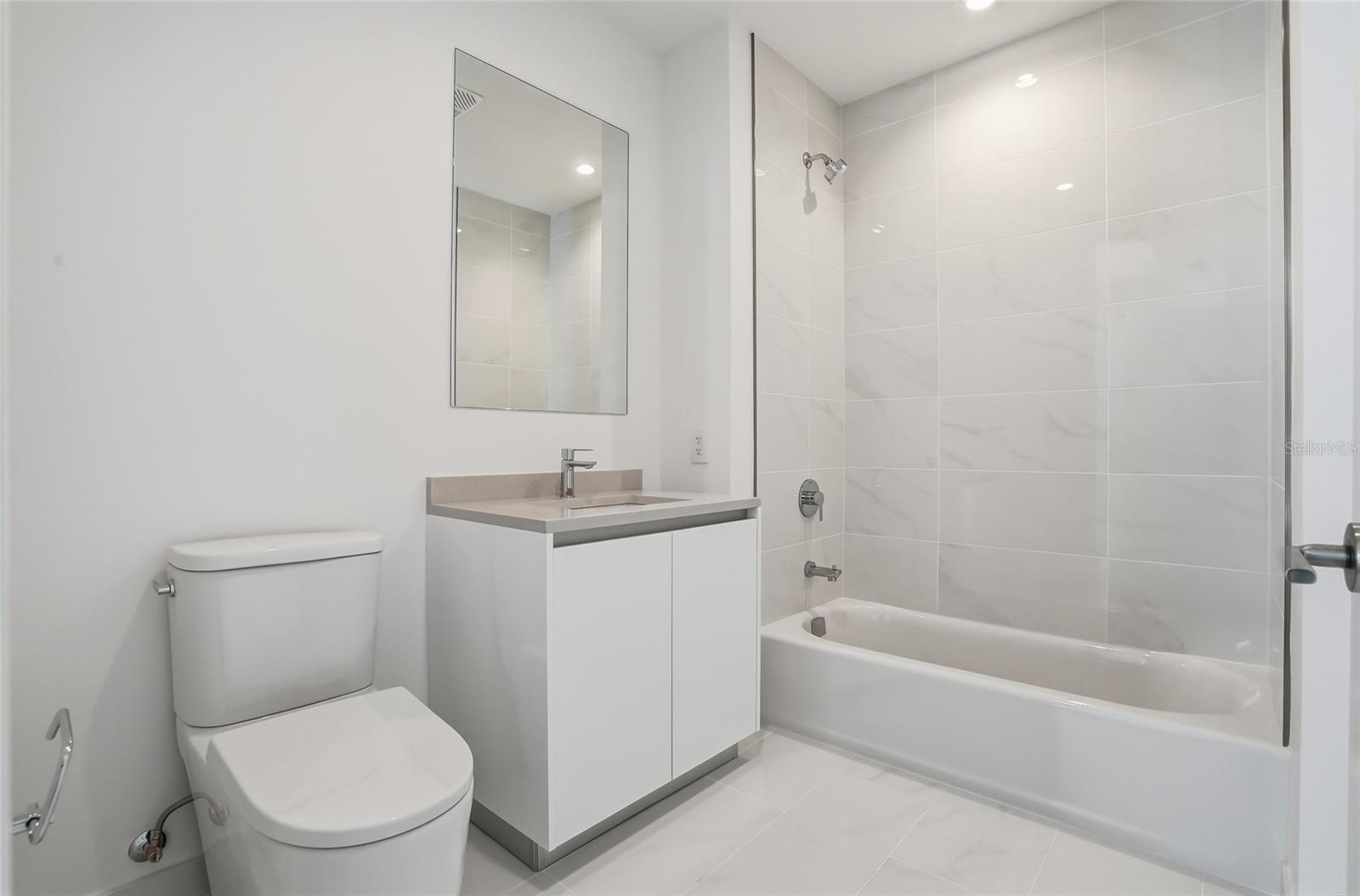400 CENTRAL AVE #301, ST PETERSBURG, FL, 33701