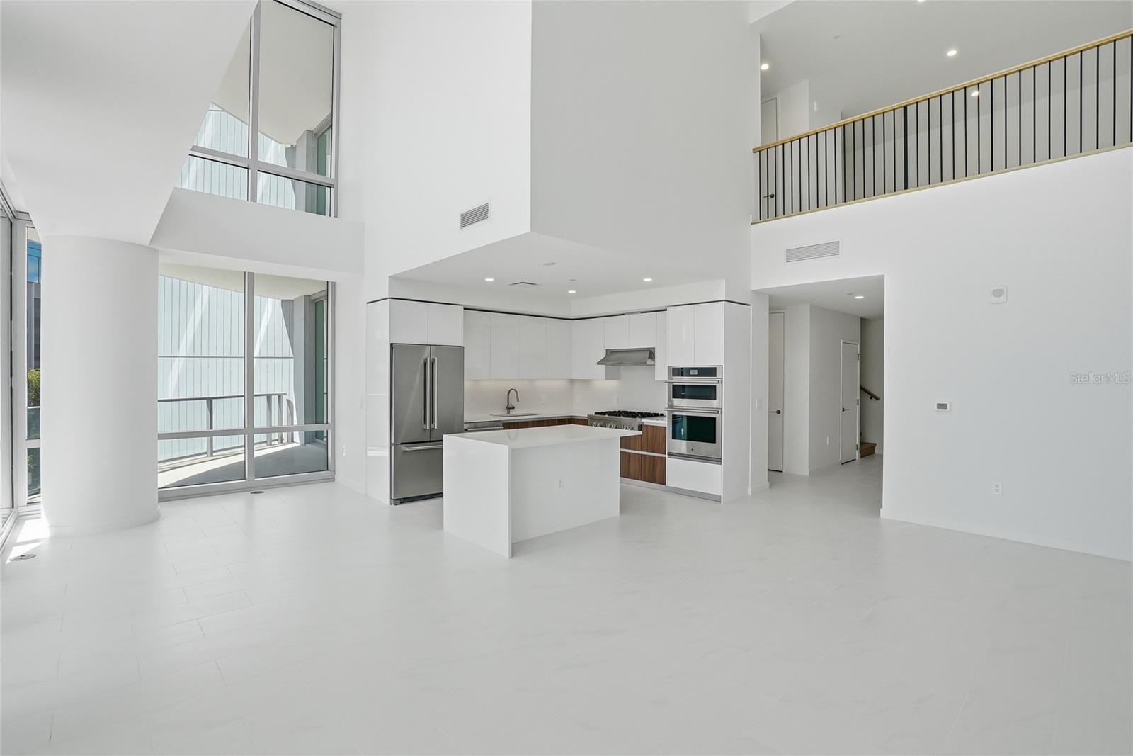 400 CENTRAL AVE #301, ST PETERSBURG, FL, 33701