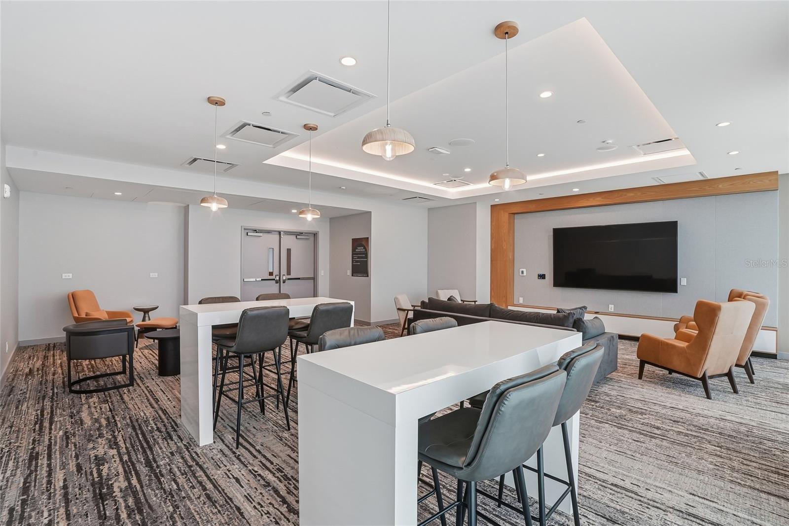 400 CENTRAL AVE #301, ST PETERSBURG, FL, 33701