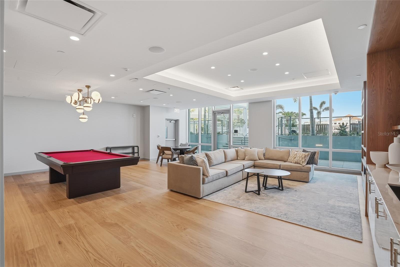 400 CENTRAL AVE #301, ST PETERSBURG, FL, 33701