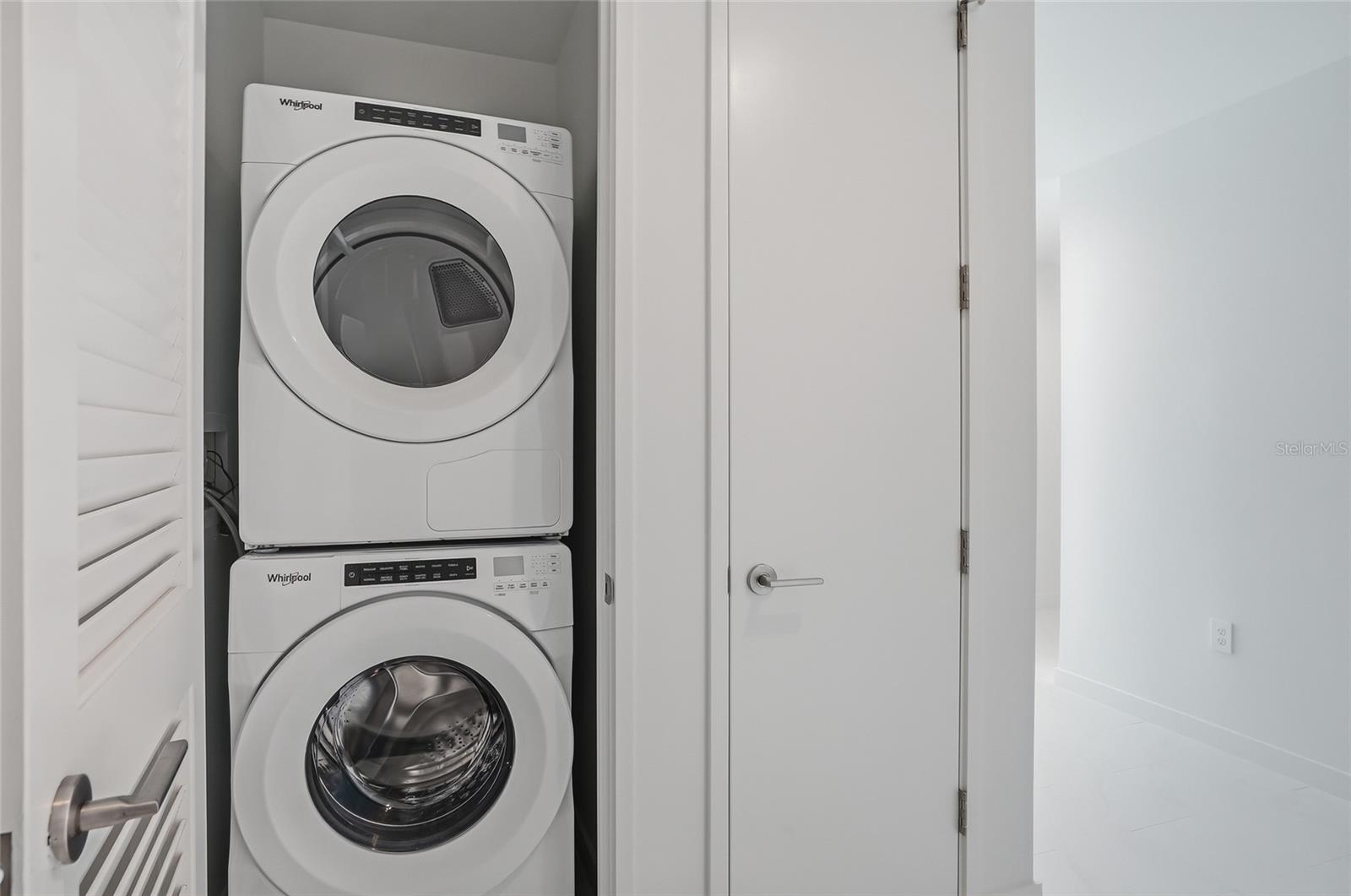 400 CENTRAL AVE #301, ST PETERSBURG, FL, 33701