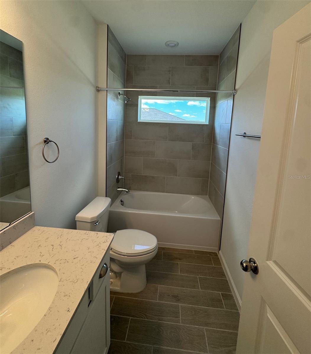 13717 NW CONVERGENCE BLVD, ALACHUA, FL, 32615
