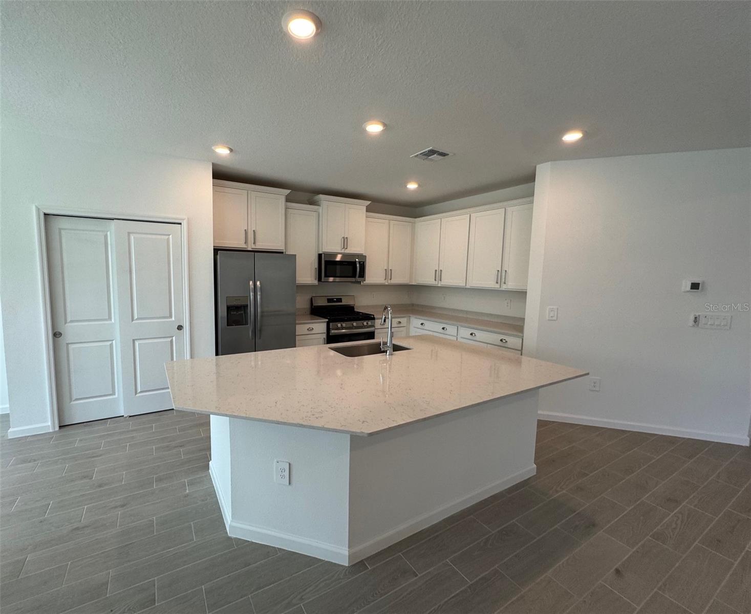 13717 NW CONVERGENCE BLVD, ALACHUA, FL, 32615