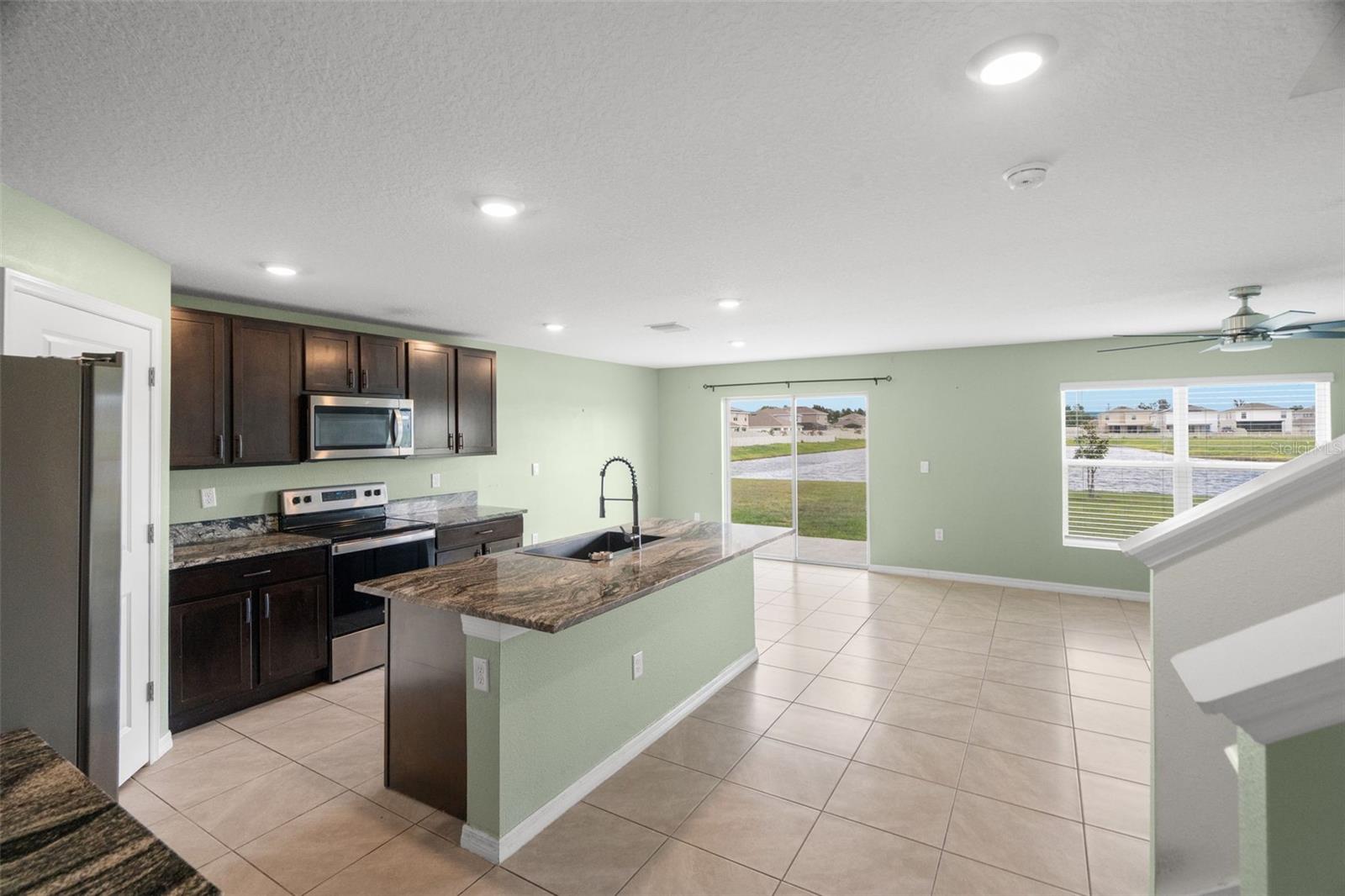 2818 GUMBO LIMBO DR, WIMAUMA, FL, 33598