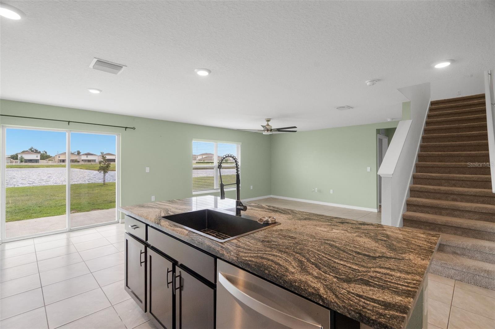 2818 GUMBO LIMBO DR, WIMAUMA, FL, 33598