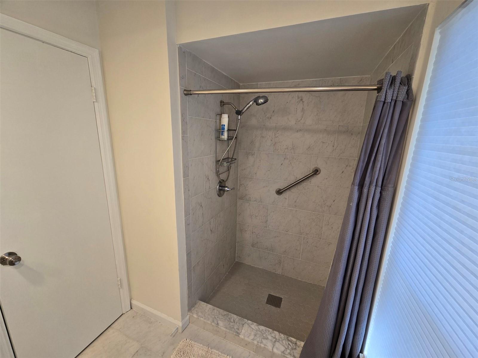 8629 GRANADA BLVD, ORLANDO, FL, 32836