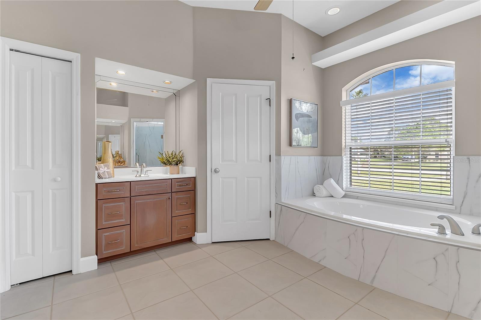 5675 BOB WHITE TRL, MIMS, FL, 32754